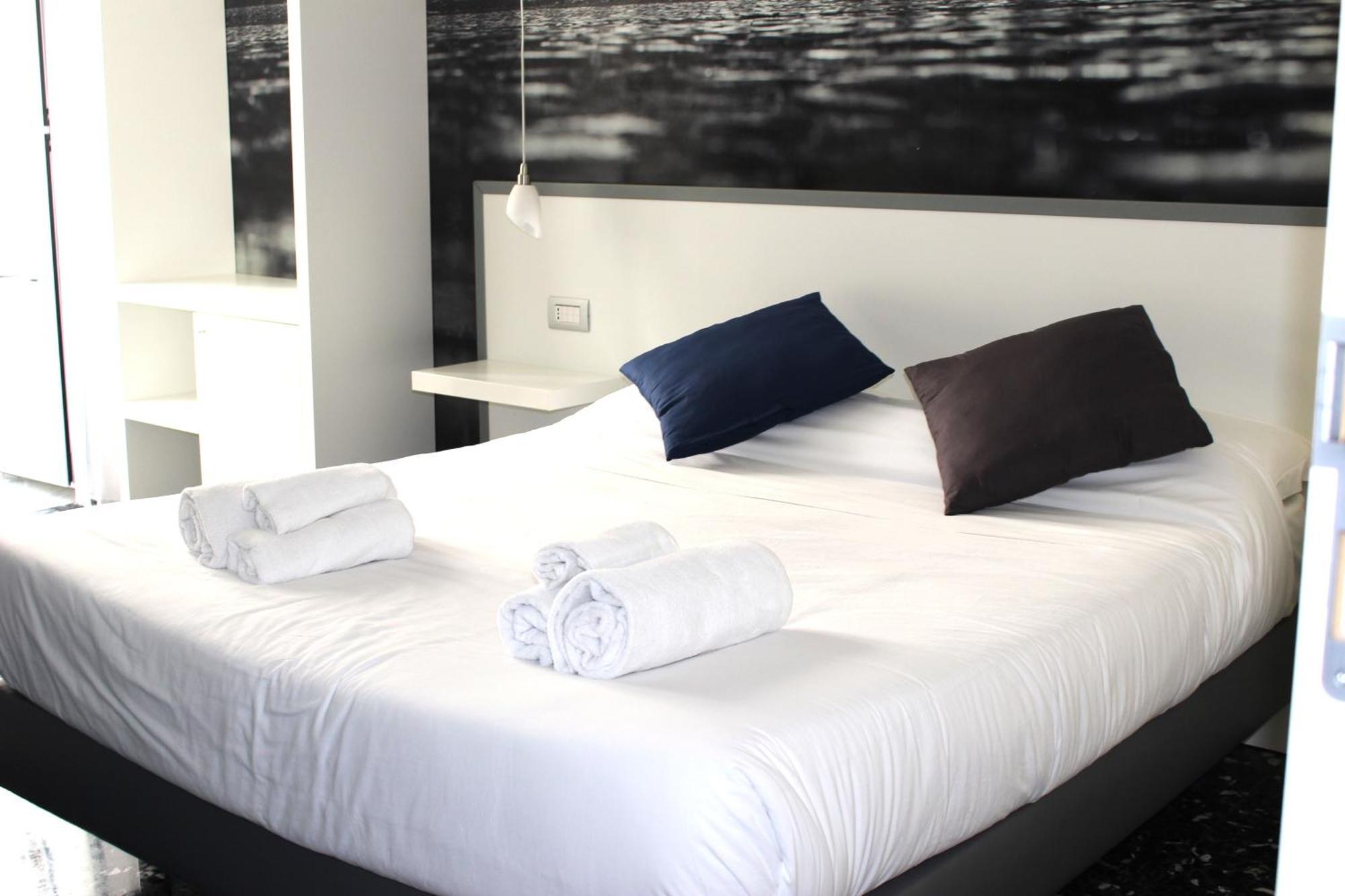 Beverello Rooms Neapel Exterior foto